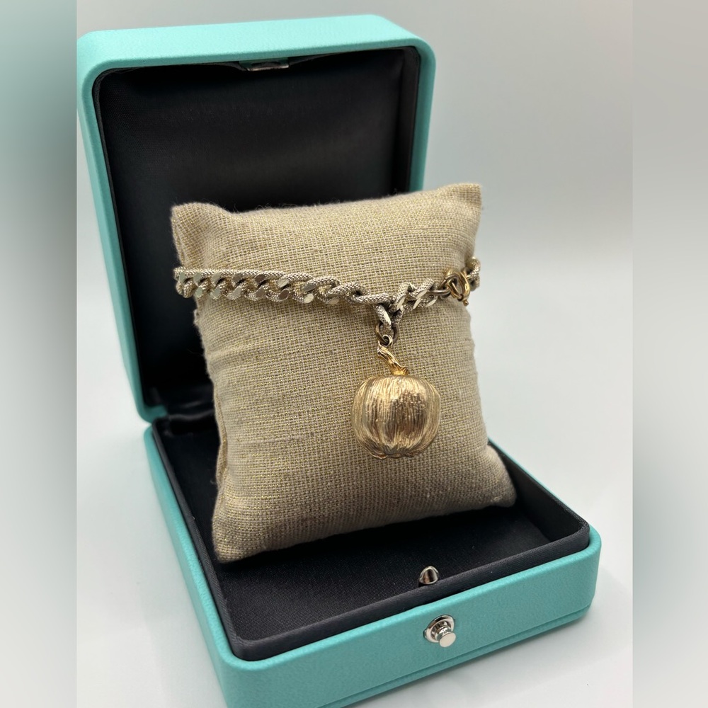 Vintage Apple Pendant Bracelet Perfect For Teacher or NYC Lovers